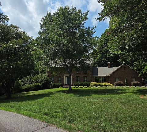 2nd image of 2385 River Run Dr