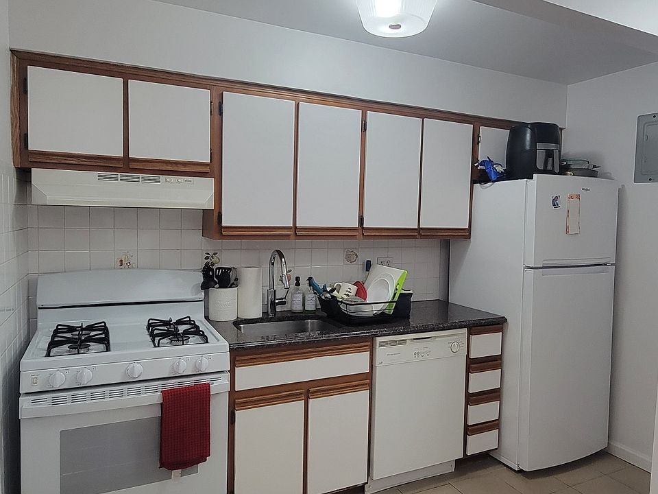 1st image of 26-34 30th St #2C