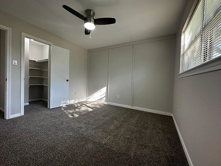 11106 Ellwood St — Photo 16