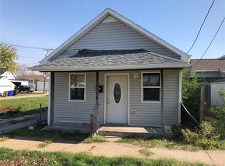 1621 2nd St SW, Cedar Rapids, IA 52404