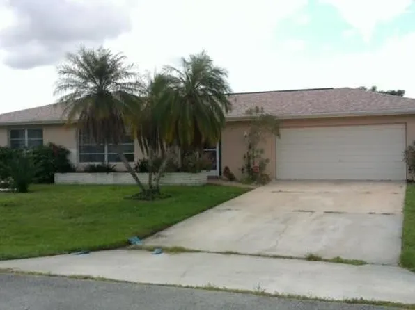 312 Hollywood St, Lehigh Acres, FL 33936
