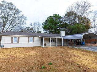 1613 Woodview Dr SW, Hartselle, AL 35640