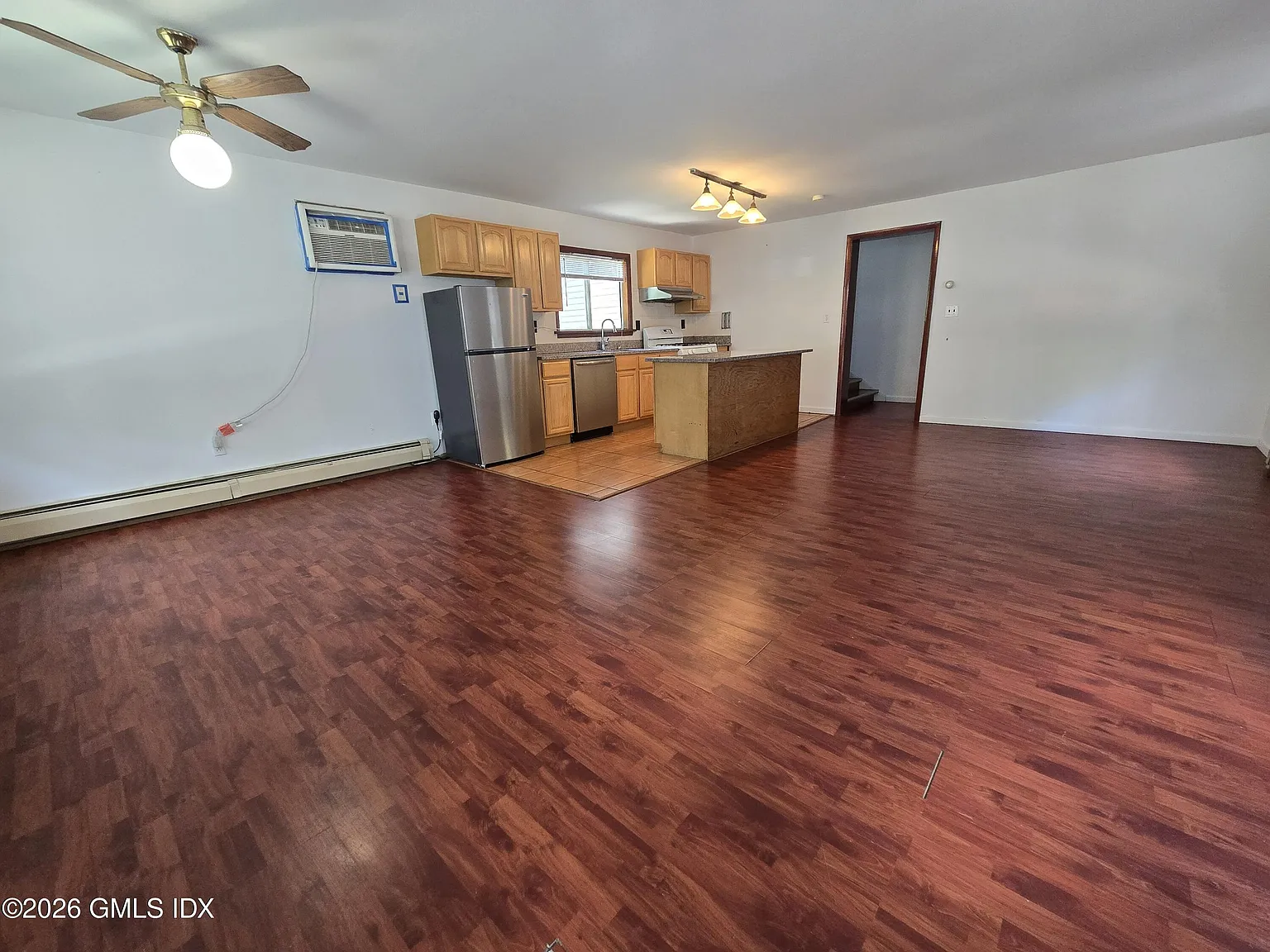 2 bed, 1.5 bath, 930 sqft, $2,750 — Photo 4