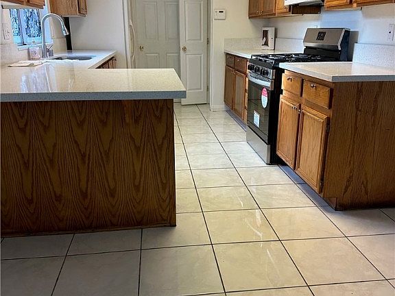 3rd image of 8121 Sunset Mill Dr