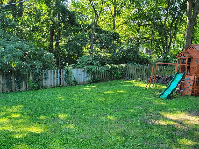 9731 Roe Ave — Photo 2
