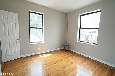 Rented by Sterea Agency