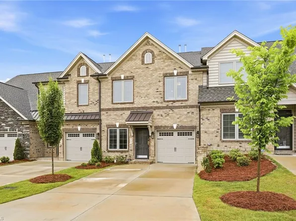 4737 Willowstone Dr, High Point, NC 27265