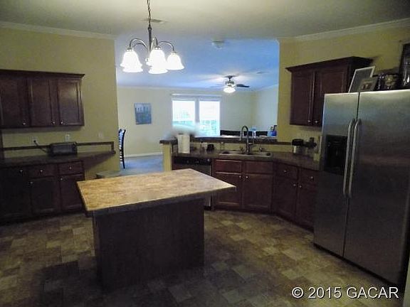 4th image of 721 SW Hammock Hill Cir