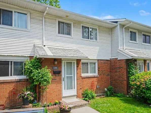 1045 Morrison Dr #186, Ottawa, ON K2H 7L2