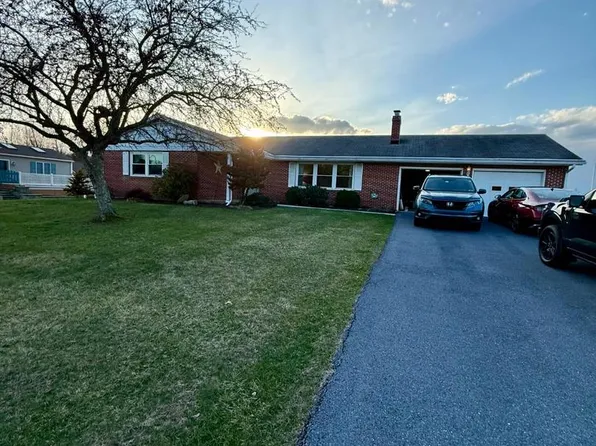 139 Lawn Rd, Palmyra, PA 17078