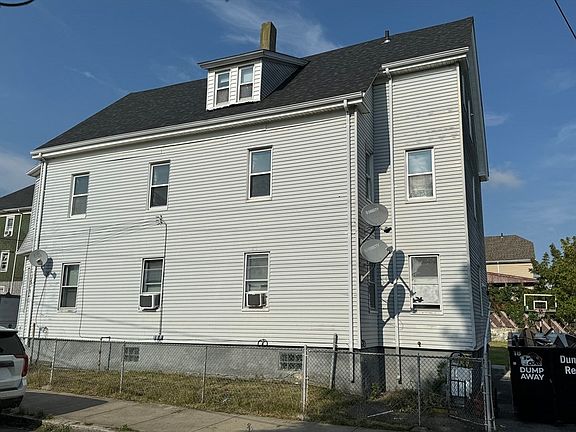 2nd image of 164 Holly St