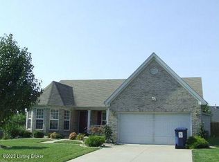 9022 Black Powder Ln, Louisville, KY 40228