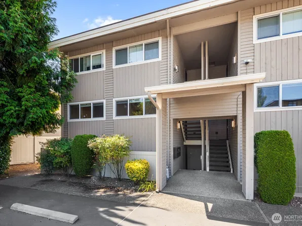 725 9th Avenue S #201, Kirkland, WA 98033