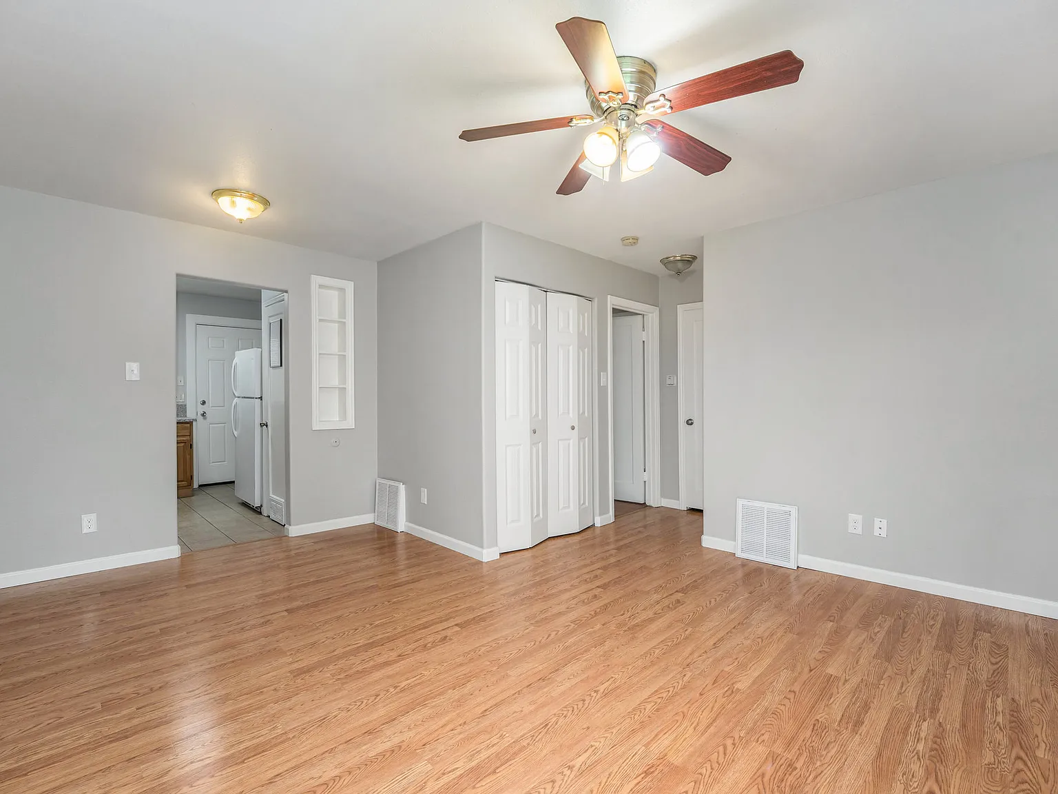 1 bed, 500 sqft, $1,099 — Photo 3