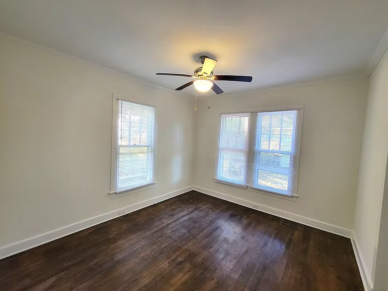 505 Ross Ave — Photo 7