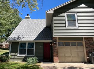 414 NW Millstone Cir, Blue Springs, MO 64015