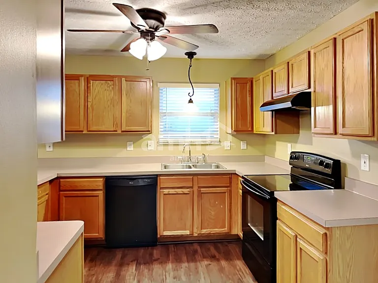 3019 Olson Pl — Photo 3