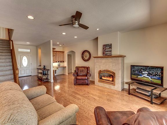 4th image of 20885 Elderberry Way #42