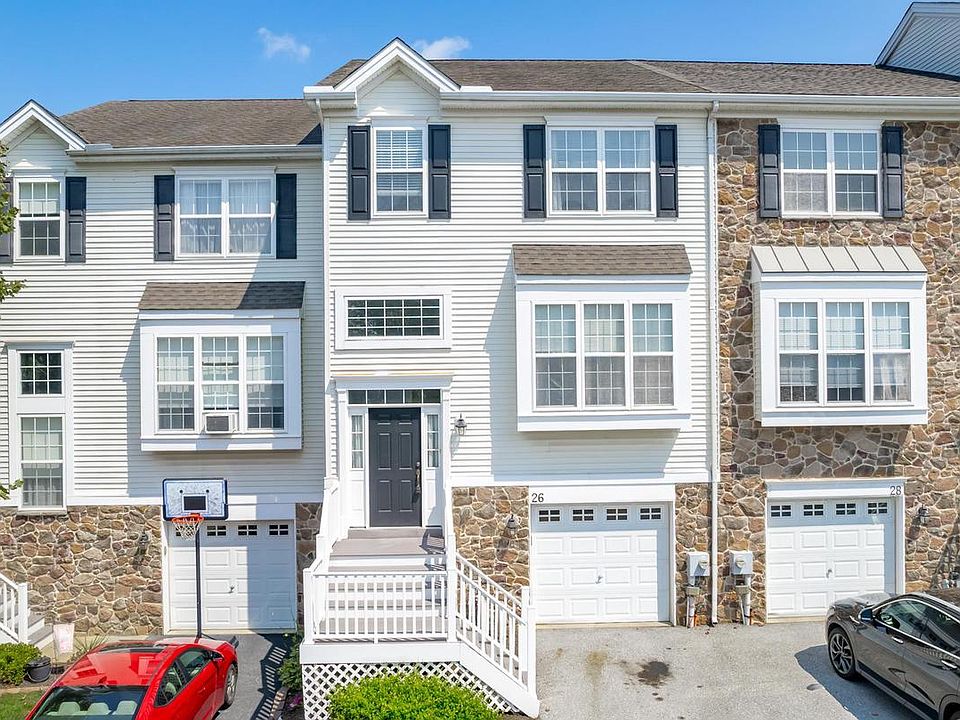 1st image of 26 Shoreham Dr