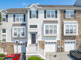 26 Shoreham Dr, Coatesville, PA 19320