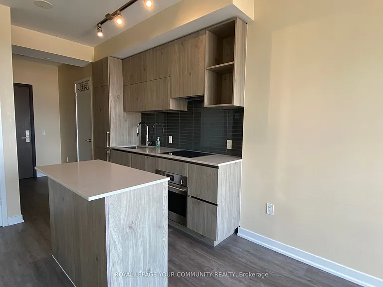 1 Yorkville Ave #1509 — Photo 9