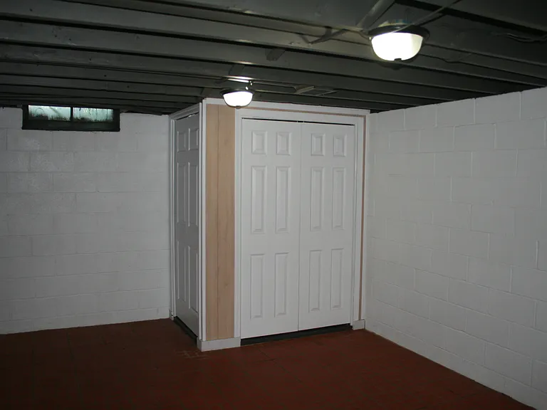 8177 Rene Dr — Photo 31