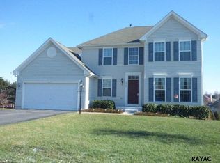1760 Rosebrook Dr, York, PA 17402