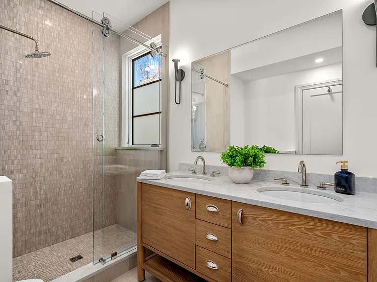 18 Clinton St #18A — Photo 20