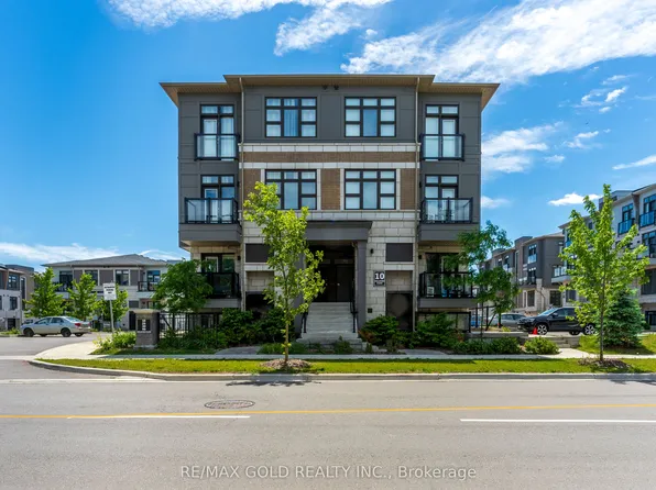 10 Halliford Pl #308, Brampton, ON L6P 4R1