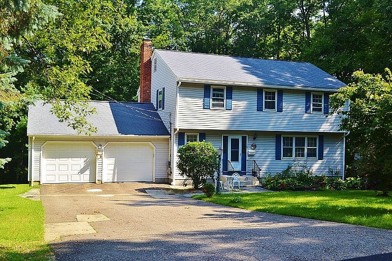 1st image of 109 Forest Dr