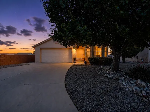 369 Whispering Meadows Dr NE, Rio Rancho, NM 87144