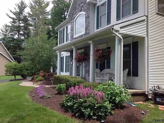 3rd image of 27 Fife Dr