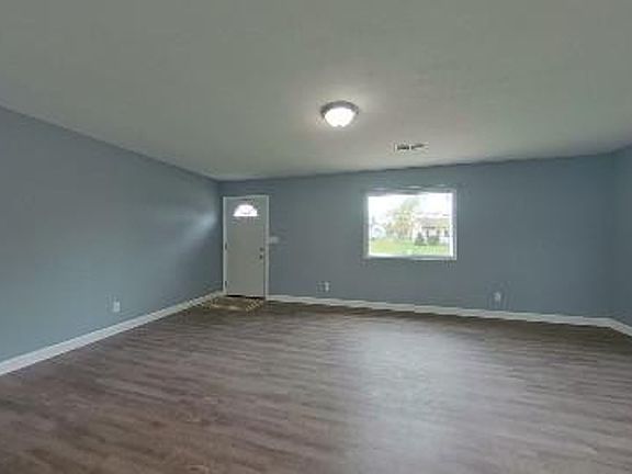 2nd image of 3722 Winchester Dr