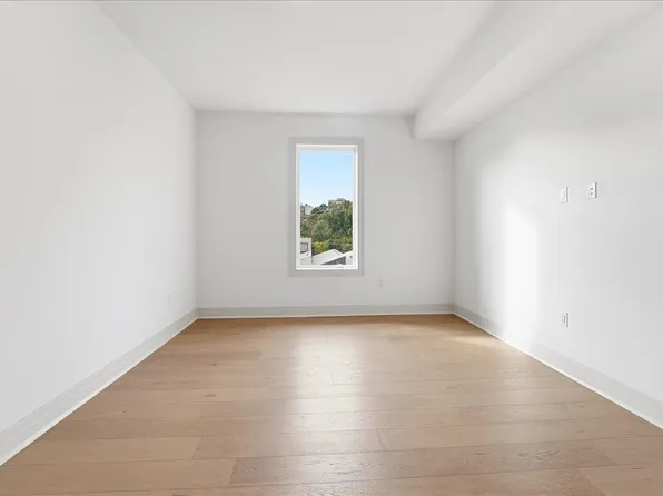 921 Madison Street image 11 of 20