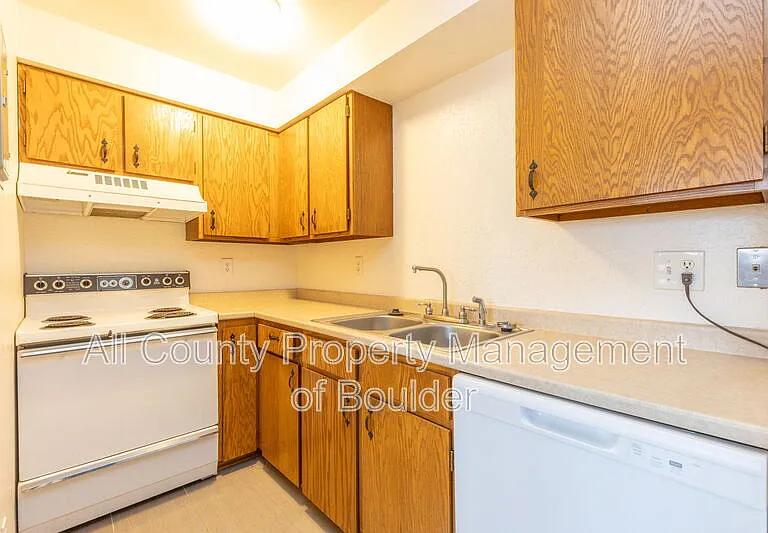 2606 Juniper Ave #34-1 — Photo 5