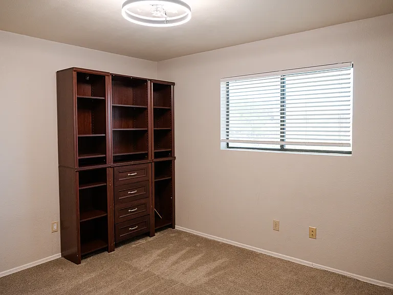 3980 E Graythorn St — Photo 92