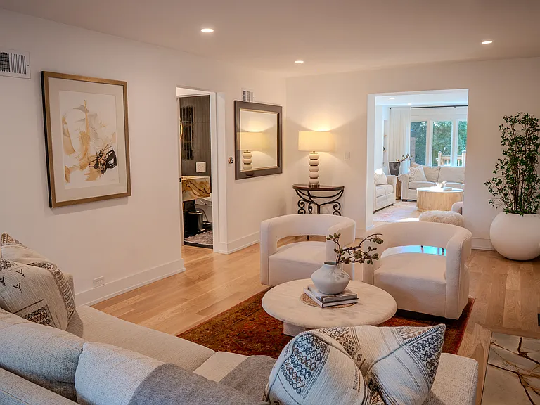 4738 W Pratt Ave — Photo 3