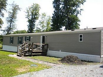 104 Jeremy Dr back.jpg