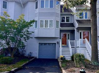 384 Begonia Ct #3804, Toms River, NJ 08753