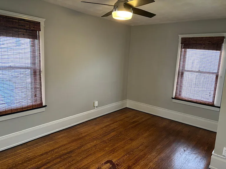 2055 W 41st St — Photo 16