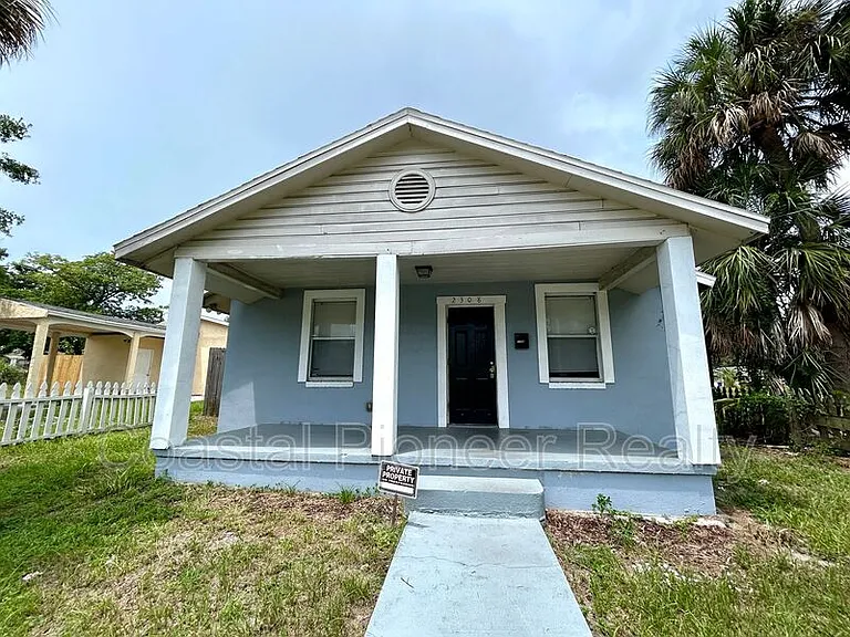 2308 E 15th Ave — Photo 3