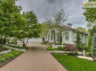 26705 W Greentree Ct, Olathe, KS 66061