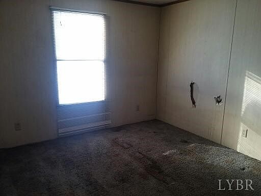 2nd image of 933 Lyle Thomas Rd