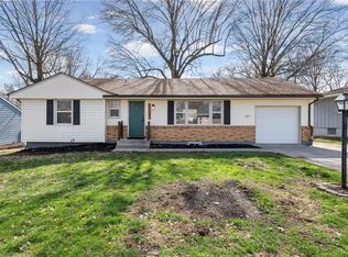 17301 E Cheyenne Dr, Independence, MO 64056