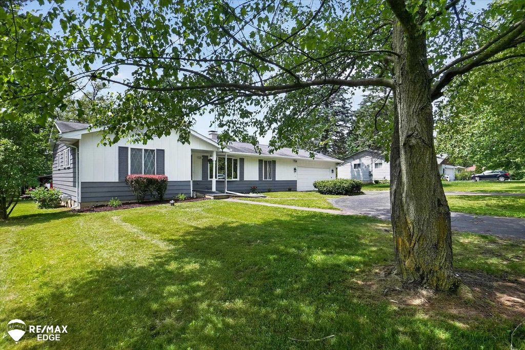 8455 Ilene Dr, Clio, MI - View 3