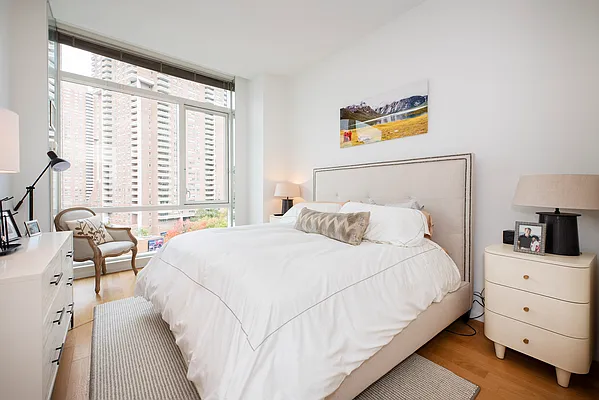 Rented by R New York | media 22