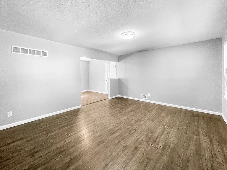 8307 Ditzler Ave — Photo 4