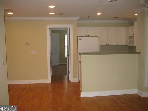 4th image of 490 Barnett Shoals Rd APT 919