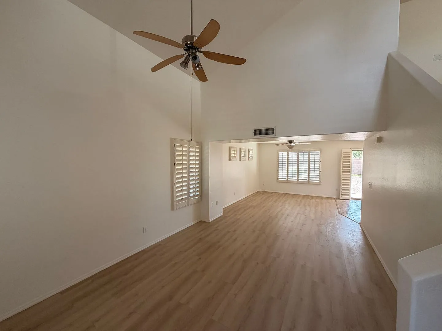 Spacious 3 Bed 2.5 Bath Home For Rent in Acacia Landing! — Photo 4