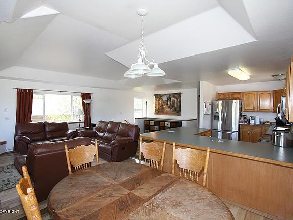 3rd image of 1008 E 11th Ave